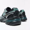 Asymmetric Sports Detail – Sneakers Asymmetric Sports Detail – Sneakers