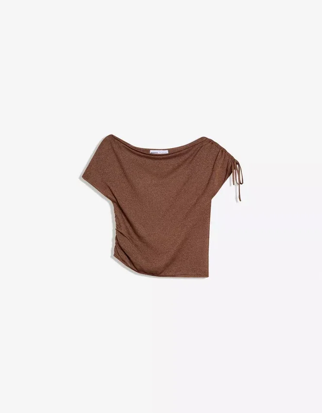 Asymmetric T-Shirt – Tops and Bodysuits Asymmetric T-Shirt – Tops and Bodysuits