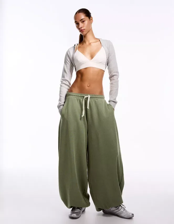 Balloon Fit Plush Trousers – Women Balloon Fit Plush Trousers – Women