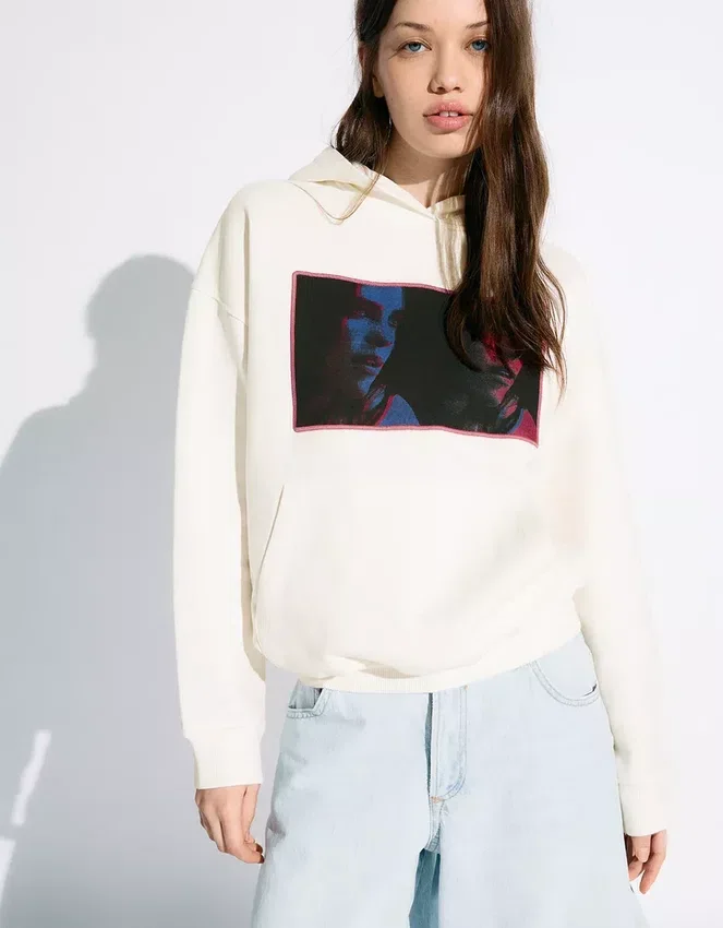 Billie Eilish Print Hood Billie Eilish Print Hood