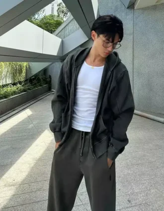 Boxy Fit Cropped Zip-Up Sweatshirt