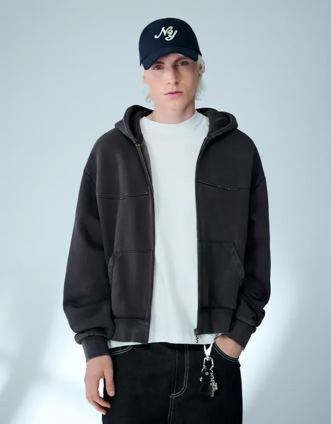 Boxy Fit Cropped Zip-Up Sweatshirt – Sweatshirts & Hoodies – Men Boxy Fit Cropped Zip-Up Sweatshirt – Sweatshirts & Hoodies – Men