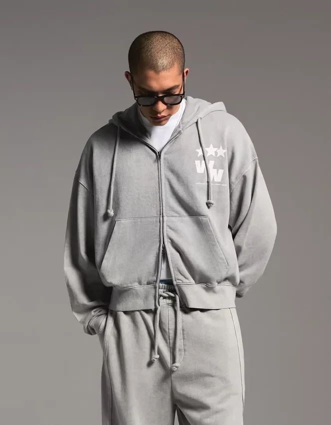 Boxy Fit Zip-Up Sweatshirt with Print – Sweatshirts & Hoodies Boxy Fit Zip-Up Sweatshirt with Print – Sweatshirts & Hoodies