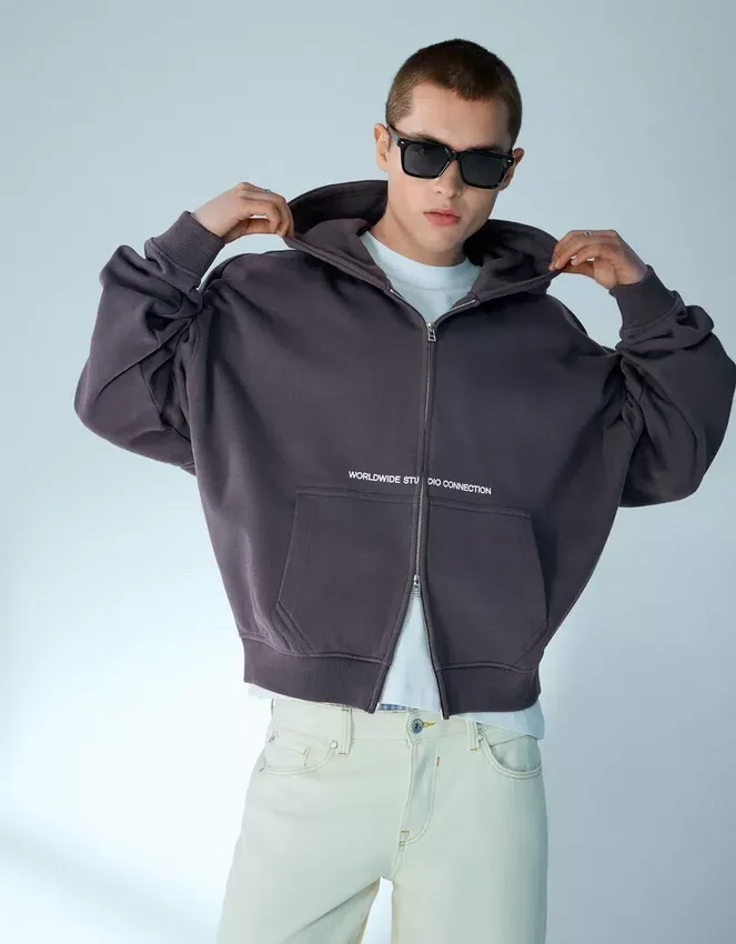 Cropped Boxy Fit Zip-Up Sweatshirt with Print – Sweatshirts & Hoodies Cropped Boxy Fit Zip-Up Sweatshirt with Print – Sweatshirts & Hoodies