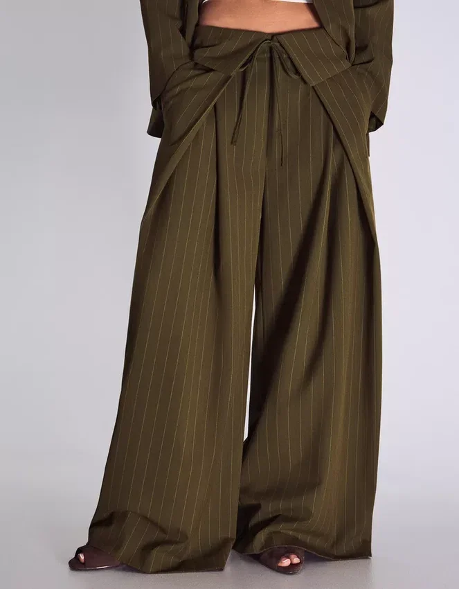 Darted Trousers with Turn-Up Waist Darted Trousers with Turn-Up Waist