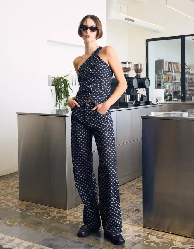 High-Waist Straight Jeans with Polka Dots High-Waist Straight Jeans with Polka Dots