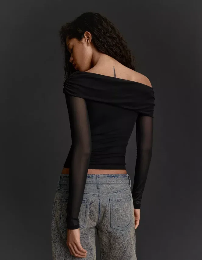 Long Sleeve Asymmetric Tulle T-Shirt Long Sleeve Asymmetric Tulle T-Shirt