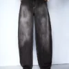 Low-Rise Baggy Barrel Jeans