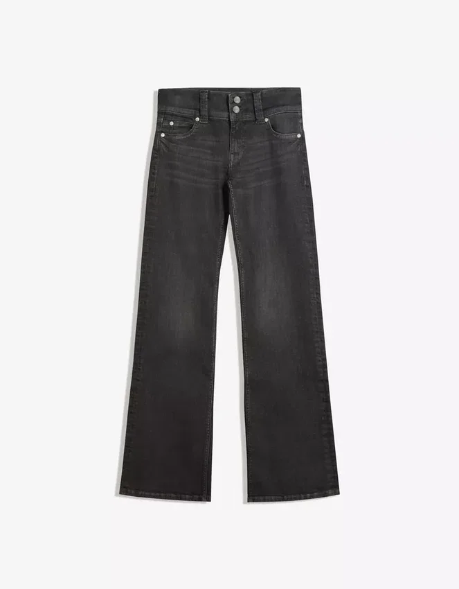 Low-Rise Bootcut Jeans with Flaps Low-Rise Bootcut Jeans with Flaps