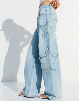 Low-Rise Boyfriend Jeans with Stars Low-Rise Boyfriend Jeans with Stars