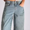 Low-Rise Slouchy Jeans