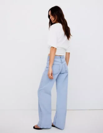 Low-Rise Straight-Leg Jeans – Pants Low-Rise Straight-Leg Jeans – Pants