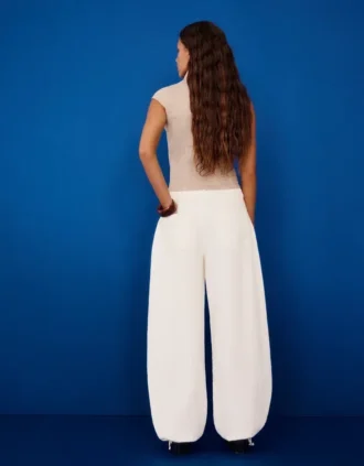 Low-Rise Wide Balloon Fit Jeans Low-Rise Wide Balloon Fit Jeans