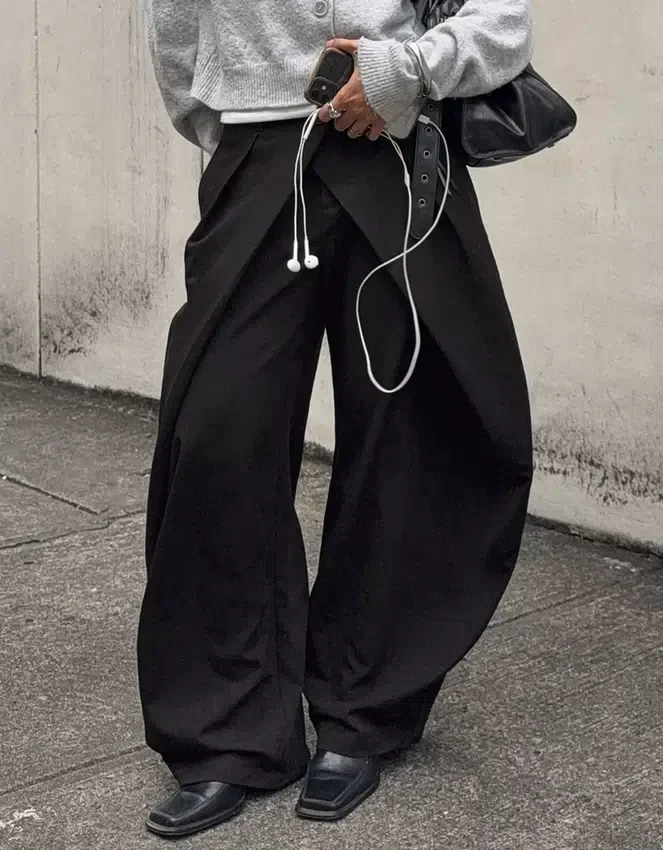 Pleated Trousers with Double Button Pleated Trousers with Double Button