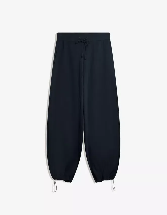 Plush Barrel Trousers with Stoppers Plush Barrel Trousers with Stoppers