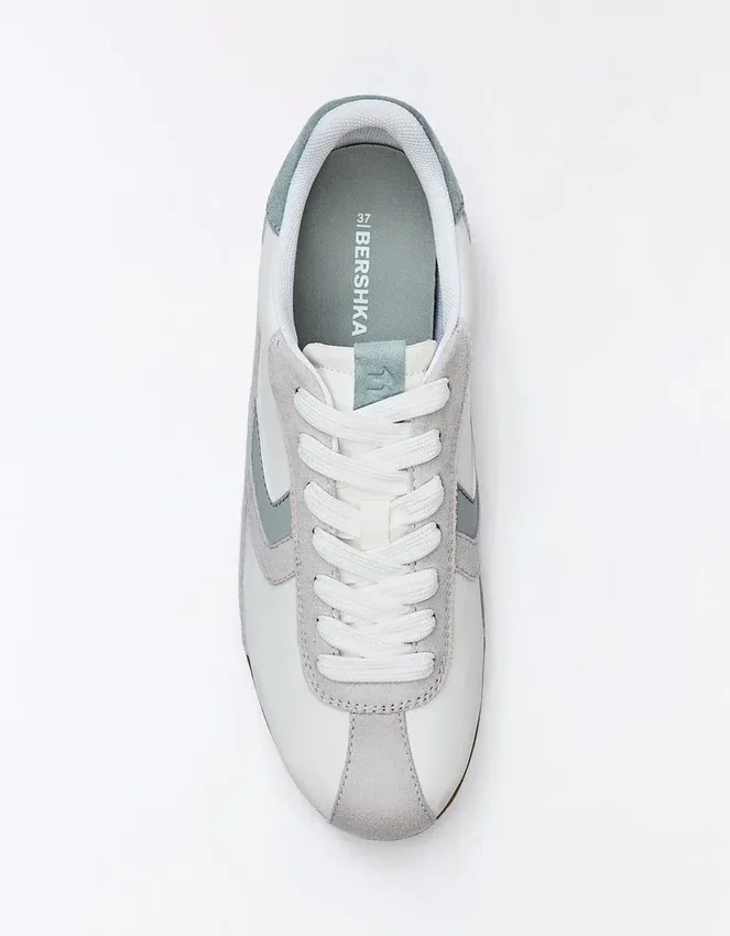 Retro Sneakers with Thin Sole Retro Sneakers with Thin Sole