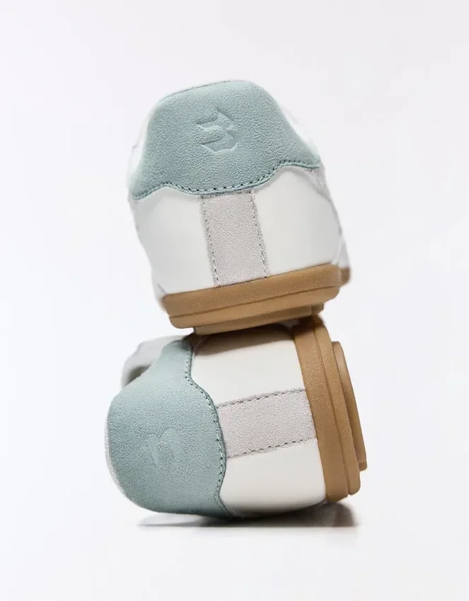 Retro Sneakers with Thin Sole Retro Sneakers with Thin Sole