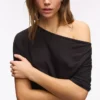 Short Sleeve Asymmetric T-Shirt – T-Shirts – Women