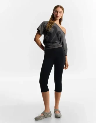 Technical Knit Capris – Pants Technical Knit Capris – Pants