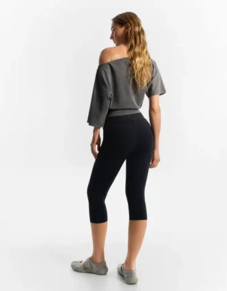 Technical Knit Capris – Pants Technical Knit Capris – Pants