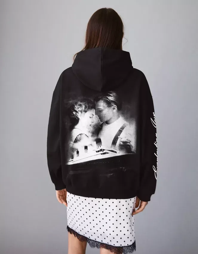 Titanic Print Hood Sweatshirt with Hood Titanic Print Hood Sweatshirt with Hood