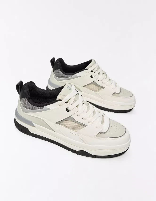Voluminous Sneakers with Pieces – Trainers Voluminous Sneakers with Pieces – Trainers