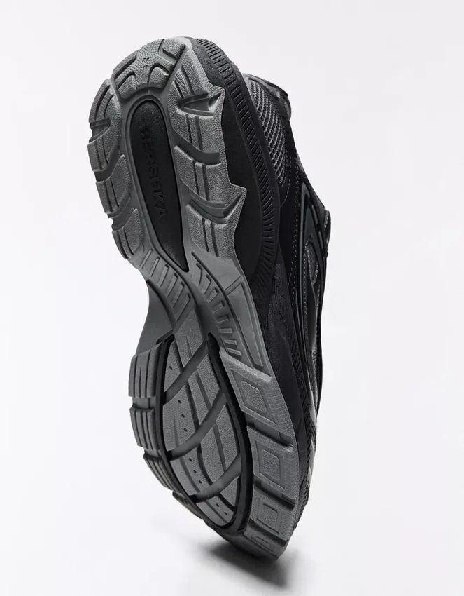 Voluminous Sole Sneakers Voluminous Sole Sneakers