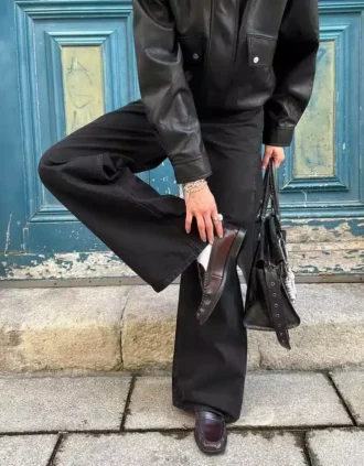 Wide-Leg Jeans