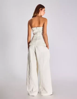 Wide-Leg Low-Rise Darted Jeans