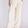 Wide-Leg Low-Rise Darted Jeans Wide-Leg Low-Rise Darted Jeans