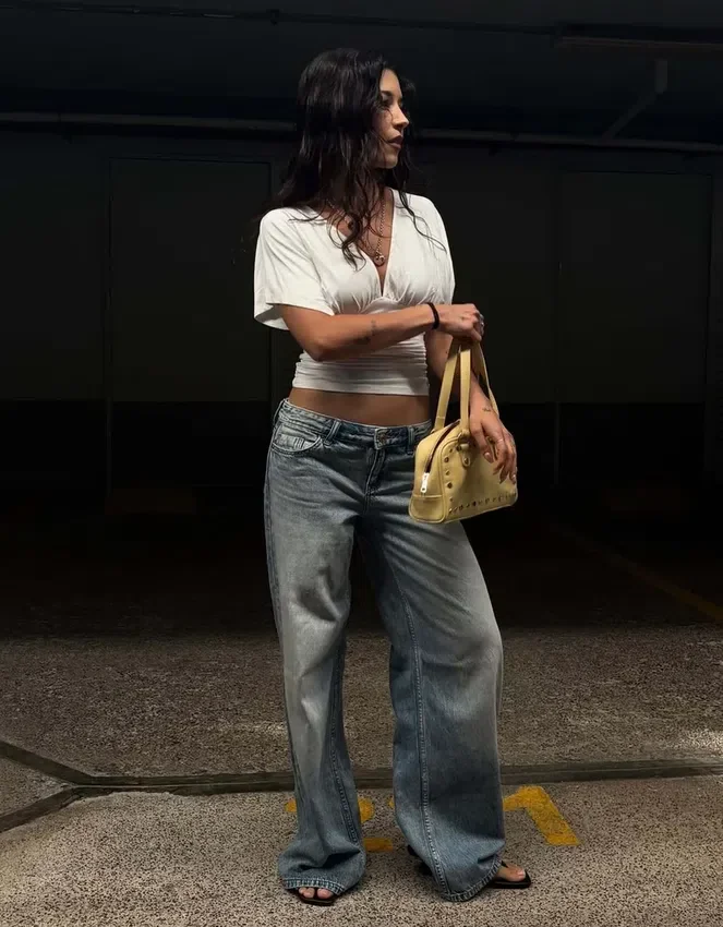 Wide-Leg Low-Rise Jeans Wide-Leg Low-Rise Jeans