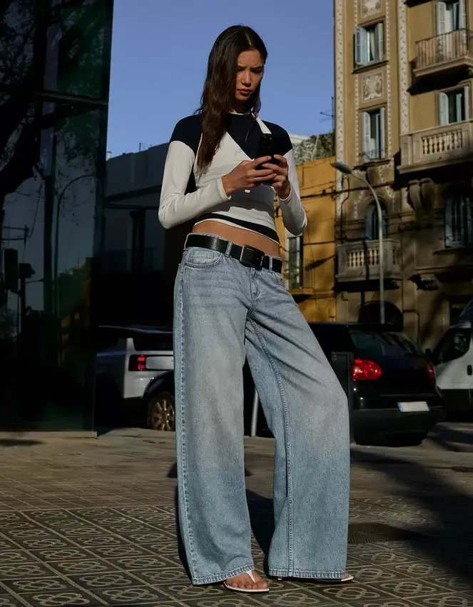 Wide-Leg Low-Rise Jeans – Pants Wide-Leg Low-Rise Jeans – Pants